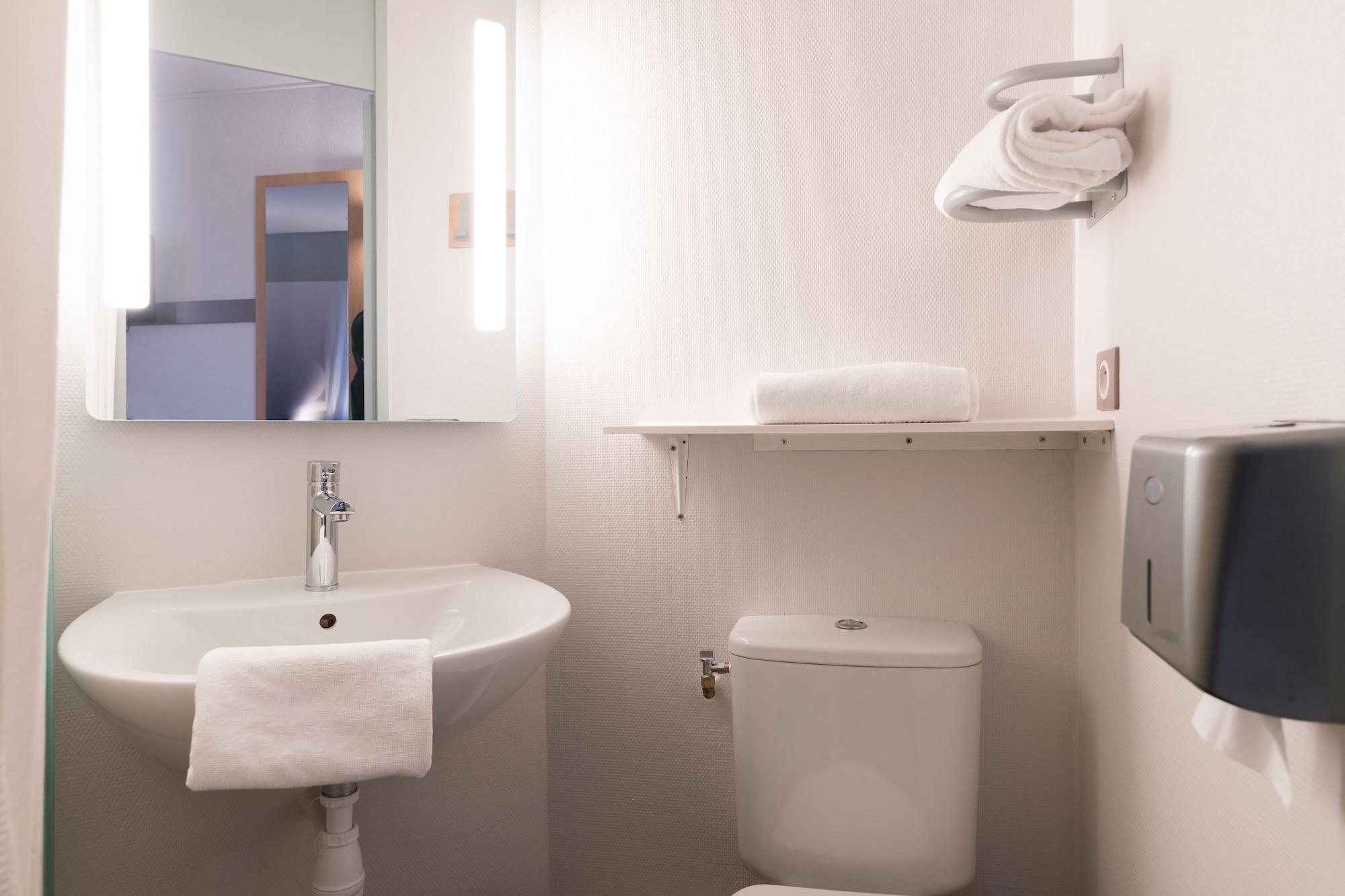 B&B Hotel Avignon 2 르퐁테 외부 사진